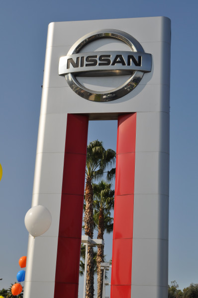 Corona Nissan