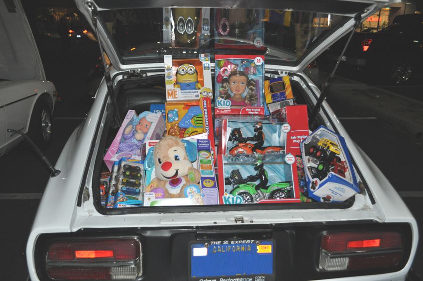 http://www.empirez.com/images/ToysForTots_3.jpg